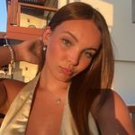 @carajohnston.x - Instagram
