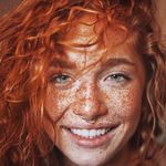 @_caralevine - Instagram