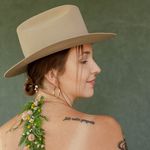 Cara Lindsay - @crappycowgirl - Instagram