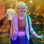 Cara MacKenzie - @library.lesbian - Instagram