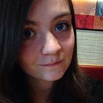 Cara McLaughlin - @thatonebook.worm - Instagram
