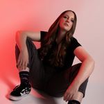 Cara Porter - @sylver.bear - Instagram