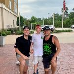 Cari Steele - @caristeele - Instagram