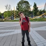 Carl L-Ayers - @tryvossosa - Instagram