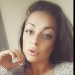 shits & giggles - @carlysayersx - Instagram