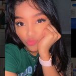 Carla Badillo - @carlayeslenii - Instagram