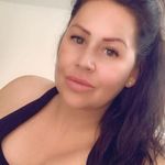Carla Barker - @shore_cash - Instagram