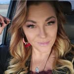 Carla Barry Betker - @keepingitcarla - Instagram