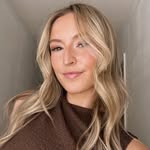 𝐂𝐚𝐫𝐥𝐢𝐞 𝐁𝐚𝐭𝐞𝐦𝐚𝐧 - @carliejbateman - Instagram