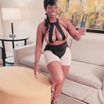 Carla Bee - @honeyqueenbee_ - Instagram