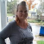 @carlaburton53 - Instagram