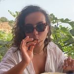 Carla Serrano - @repiteconcarla - Instagram