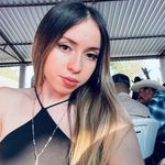 Carliita Tapia - @carla_tapia_04 - Instagram