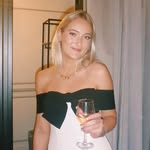 Carley Blake - @carleyablake - Instagram