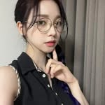LyAjlCaAntSIa - @carlottapinkstone - Instagram