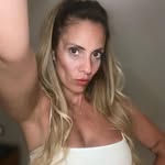 Carla cisneros 👧👠📚🩺🤍❤️🤍🐔🍷 - @carlytacisne - Instagram