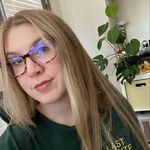 @carly.e.curran - Instagram