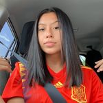 @carlydayana - Instagram