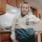 Carly Devine - @richeycarly - Instagram