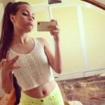 Carly Duff - @carly_duffeild - Instagram