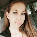 Carly Held - @hellonheels - Instagram