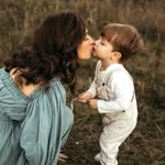 Carly Bluhm - @carlyhendrix - Instagram