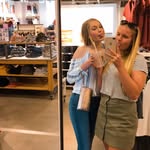 Carly Hendrix - @carlyh_closet - Instagram