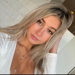 @carly.__.lawrence - Instagram