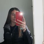 Carly Marsh - @c.aroline.24 - Instagram