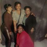 Carmel Jones - @smilmel5 - Instagram