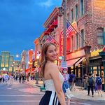 Carmen R. Janssen - @carmenjanssennn - Instagram