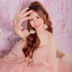 Carmen Yee - @carmenyee5210 - Instagram
