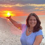 Carol Garcia Devine - @carol.g.devine - Instagram