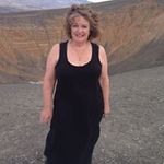 Carol Hales - @ceh.ret16 - Instagram