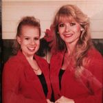 Carol Hammack - @oneyardnut - Instagram