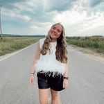 caroline overton - @carolineovertonn4 - Instagram
