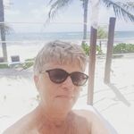 Carol Pryor - @carolinreallife - Instagram