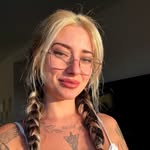Carol Young - @carolyonl - Instagram