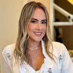 Dra. Carolina Bernal | Botox•Facetas•Prótese - @dra.carolinabernal - Instagram