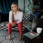 Carolina Carrillo. Trading - @tradingbycarol - Instagram