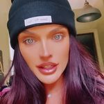 Carolina Hebert - @sardclr - Instagram