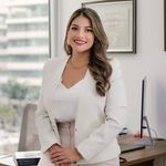 Dra. Carolina Mora Alarcón - @dra.carolinamora - Instagram