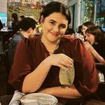 Caroline Akers - @champagne_mommie - Instagram