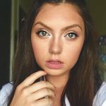 Caroline Akers - @carolineeakers - Instagram