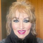 Caroline Angel - @ucat42 - Instagram