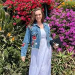 Caroline Armstrong - @carriearms - Instagram