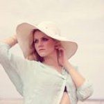 Caroline Brooks - @carollelogram - Instagram