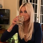 Caroline Cantrell - @carocantrell - Instagram