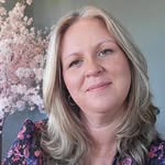 Caroline Conlon | Inner Healing for Women 40+ - @innerhealingwith_caroline - Instagram