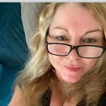 Caroline Deane - @carolinamelia_dc - Instagram